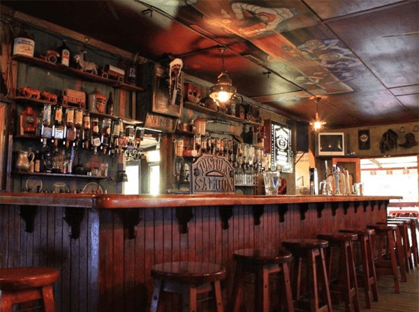 Pistols Saloon Pub