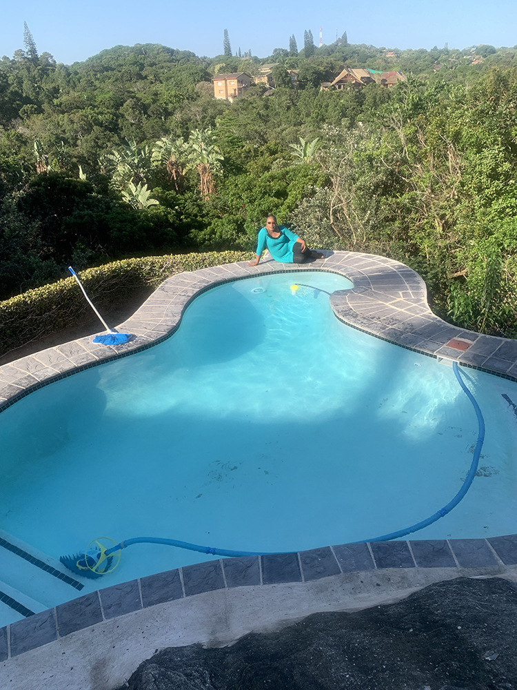 Palm Grove Lodge P28 swimming pool